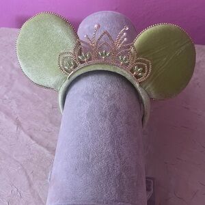 ✨ RARE Disney x BaubleBar Princess Tiana Minnie Ears ✨